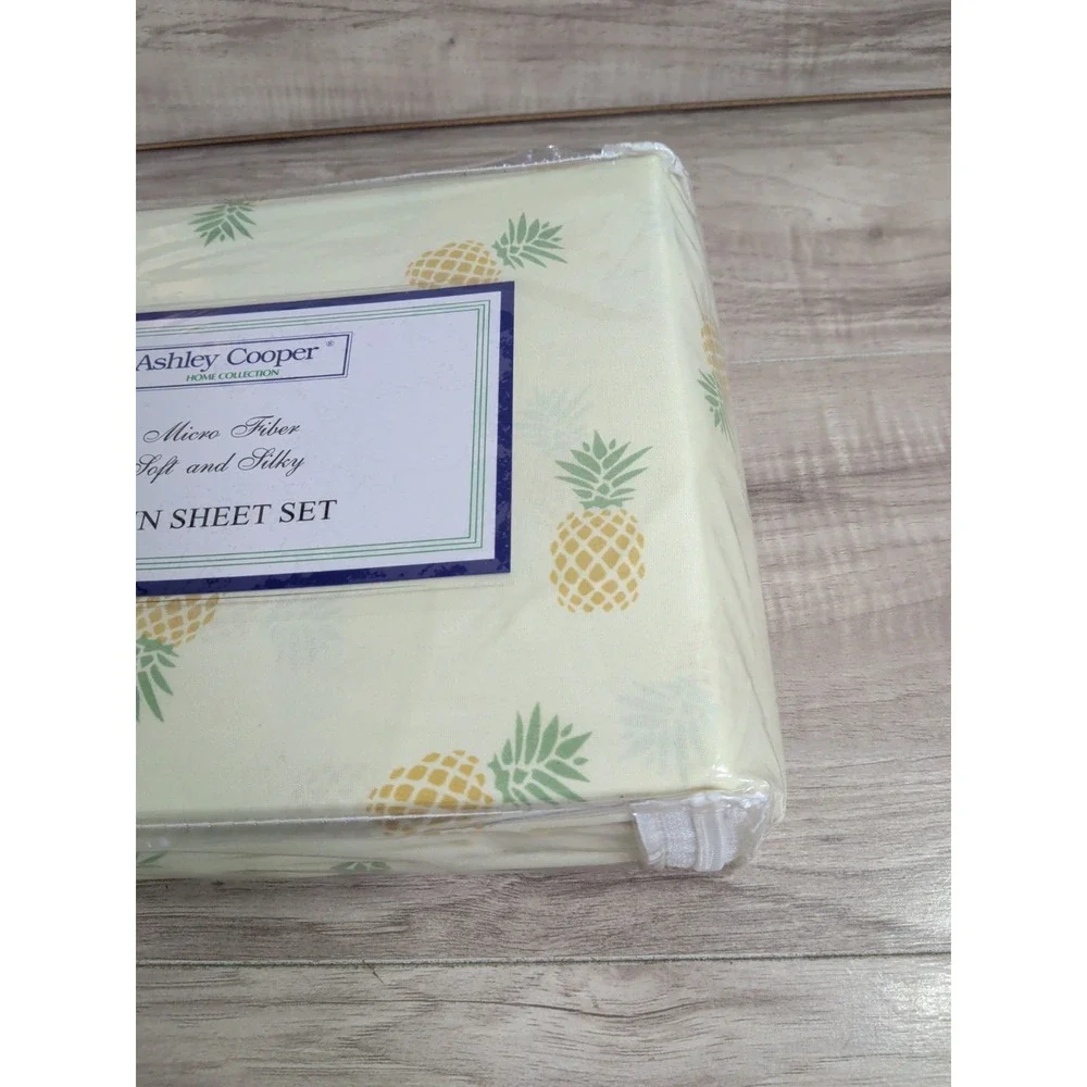 Ashley Cooper Twin Sheet Set Pineapple Print Microfiber Soft Silky Bedding New